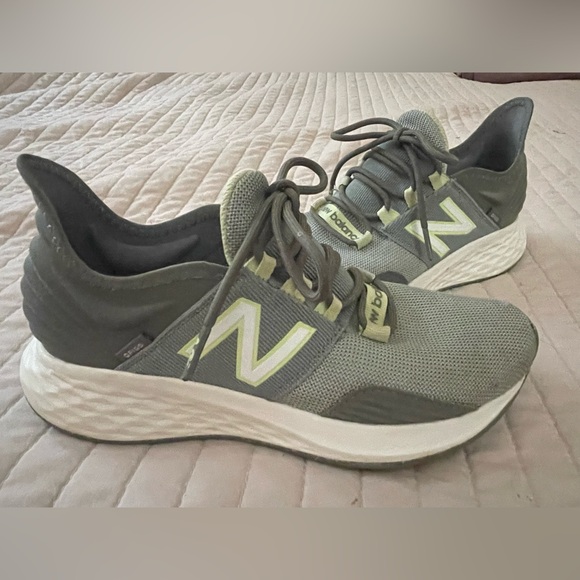 New Balance Figs Gray and green Sneakers - Picture 1 of 3